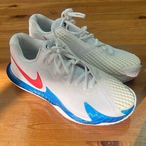 Nike Zoom White Red Rafa Nadal Tennis Shoe DD1579-113 Men’s Size 7